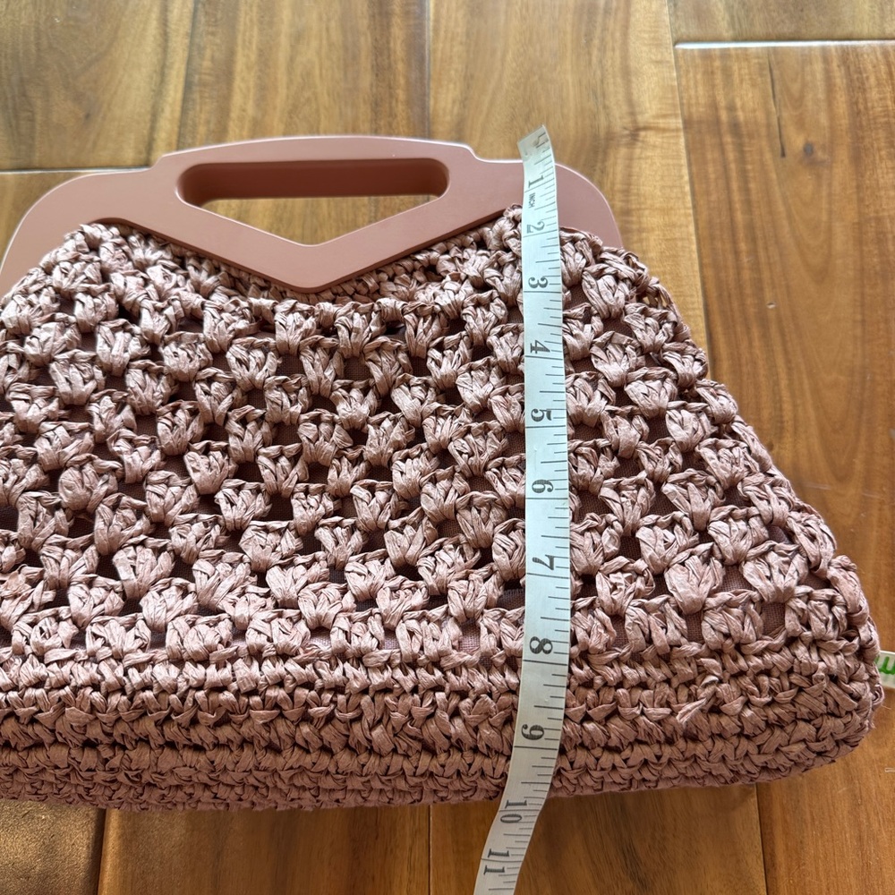 BTB Los Angeles Woven Crochet Top-Handle Women’s Bag in Dusty Rose like new - Picture 6 of 9